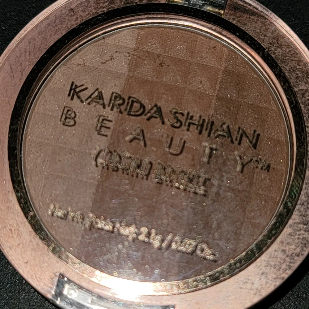 Kardashian Beauty Bronzer 601 Cabana Bronze 0.07 oz / 2.1g Travel Size